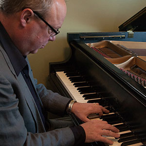 Claude Cobert Piano